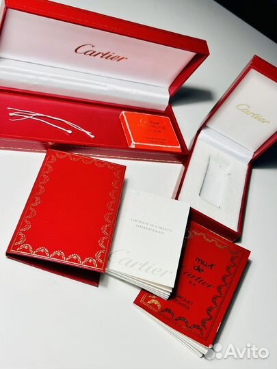 Коробка, документы от золотой зажигалки Cartier