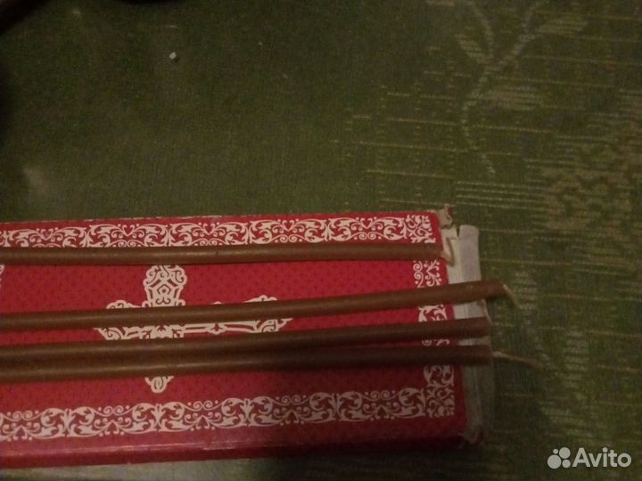 Свечи и подсвечник