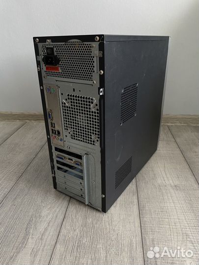 4 ядра/4GB RAM/Radeon 5450 1GB