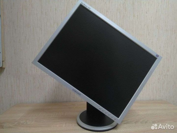 Монитор Samsung 204b