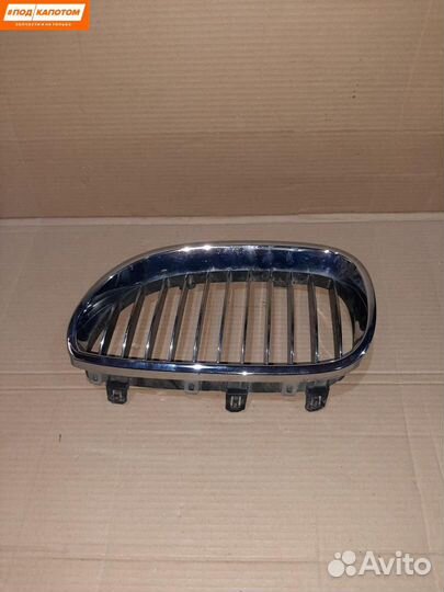 Решетка радиатора правая верхняя BMW 5 E60