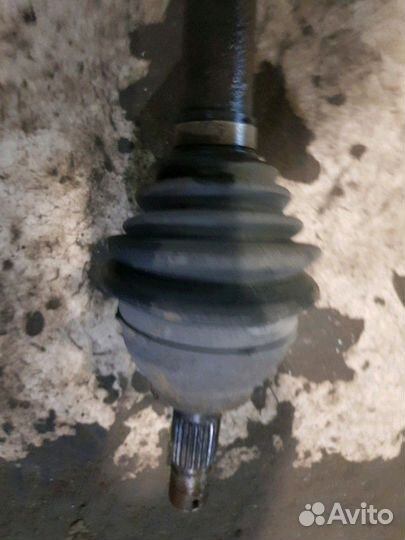 Полуось передняя левая Ситроен С4 II поколения