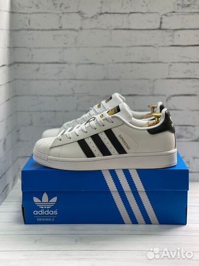 Adidas Superstar