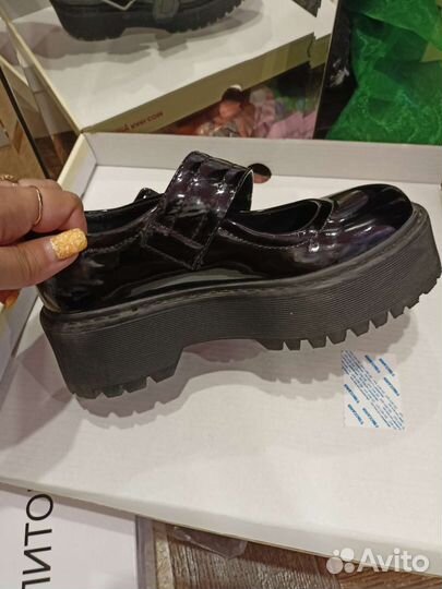 Продам туфельки