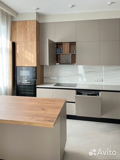 Угловая кухня на заказ. Производство