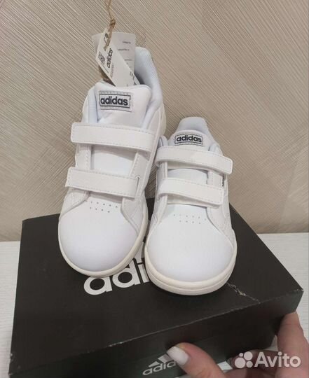 Кроссовки Новые Adidas