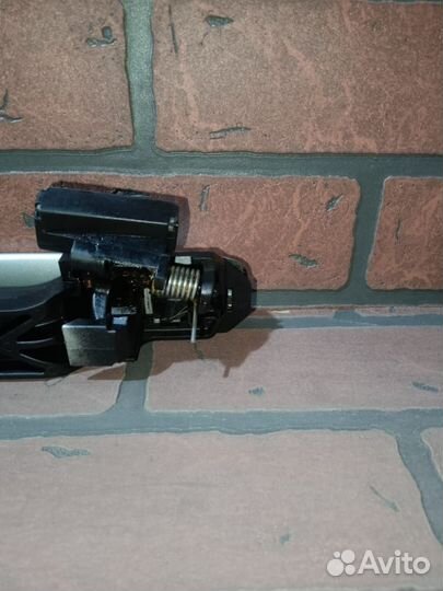 Ручка двери внешняя toyota avensis AZT250 1AZ-FSE RR/RH