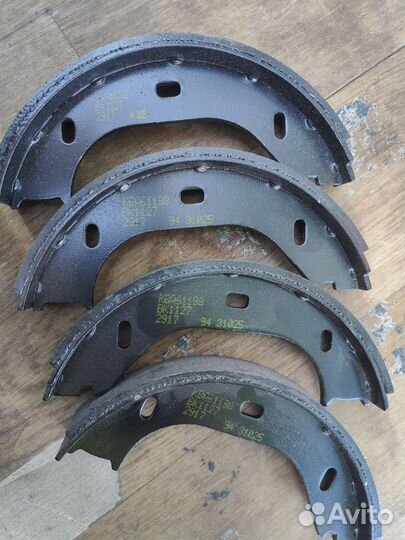 Колодки стояночного тормоза BMW 3 e30