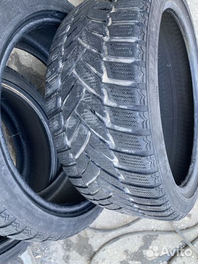 Dunlop SP Winter Ice 03 245/40 R19