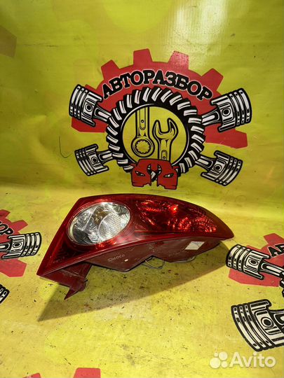Фонарь правый наружный Chevrolet Lacetti хетчбек