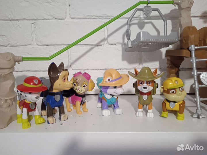 Игрушки щенячий патруль+значки