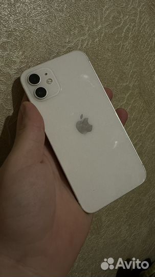 iPhone 12, 64 ГБ