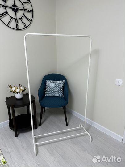 Вешалка для одежды напольная