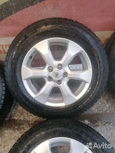 Toyota Rav4 225 65 r17