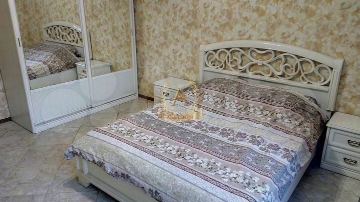 Коттедж 400 м² на участке 15 сот.