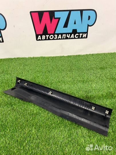 Накладка внутренняя на порог передняя левая Ford