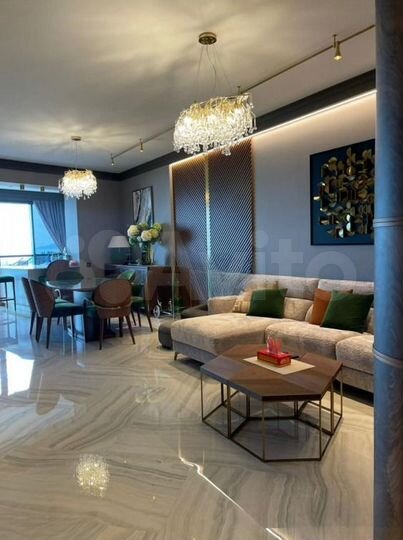 4-к. квартира, 180 м², 14/18 эт.