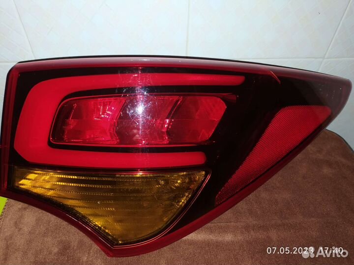 Фонарь внешний правый Hyundai Santa Fe 3 DM