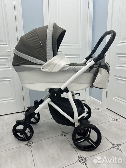 Коляска 3 в 1 Esspero Newborn Lux