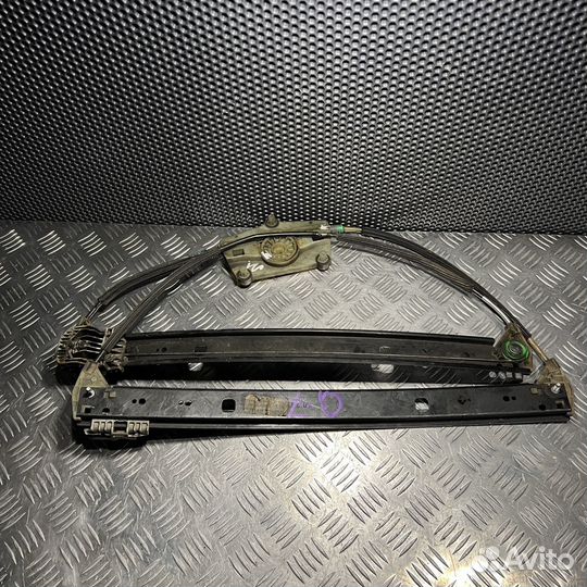 Стеклоподъемник Audi Q7