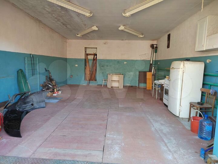 Гараж, > 30 м²