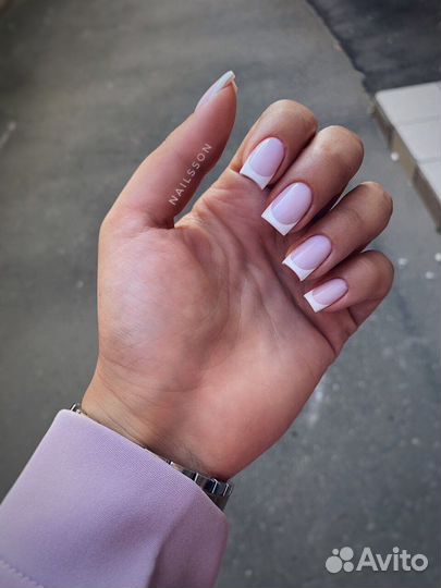 Маникюр с покрытием гель-лаком