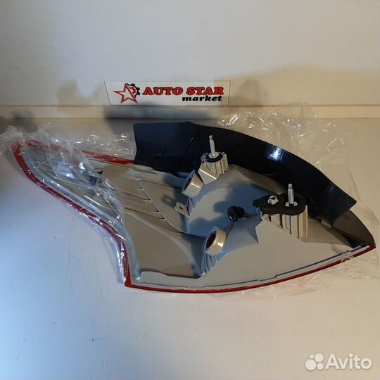 Фонарь задний правый внешний Ford Focus 3 (III)