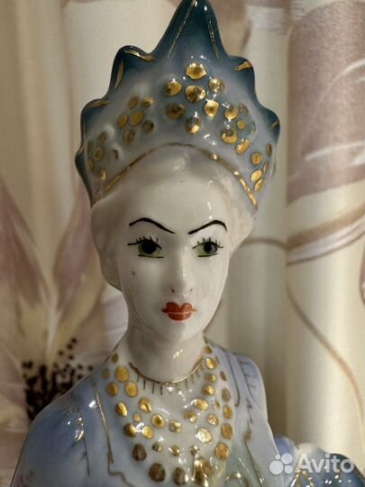 Антикварная статуэтка 