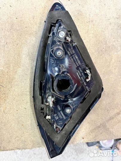 Фонарь R крышки багажника Mazda 6GH седан