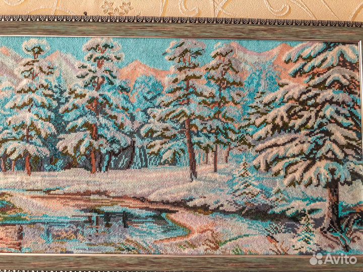 Готовая картина вышитая крестиком