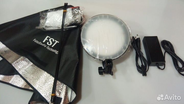 FST LED-1682RGB Светодиодный RGB прожектор