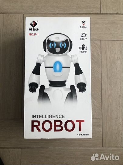 Робот Intelligence Robot F-1