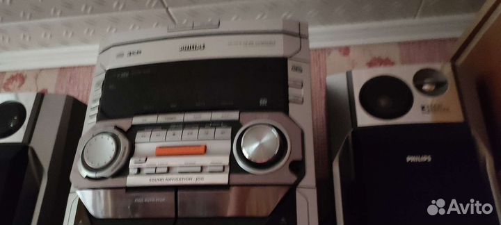 Музыкальный центр philips