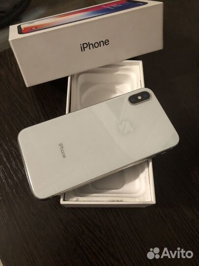 iPhone X, 64 ГБ