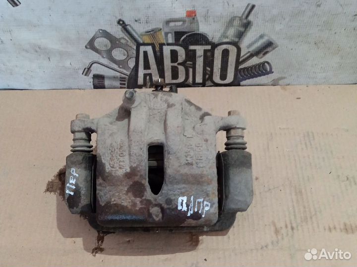 Передний правый суппорт Hyundai ix35