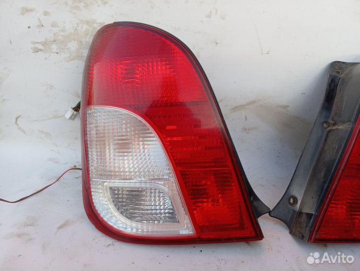 Фонарь задний Kia Carens 1 FC