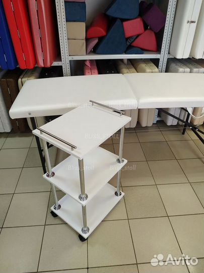 Кушетка с тележкой
