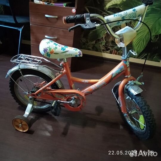 Детский велосипед Zippy 14 + самокат в подарок