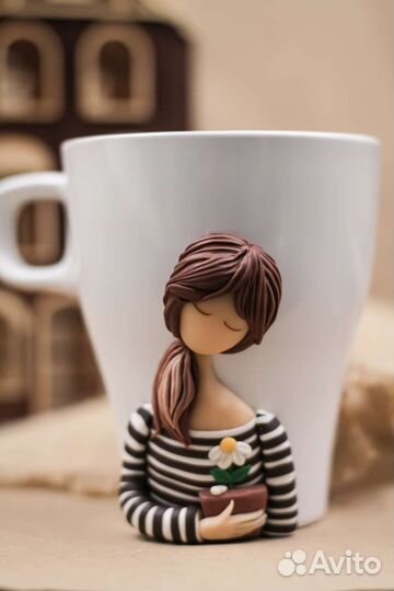 Кружка с декором из полимерной глины