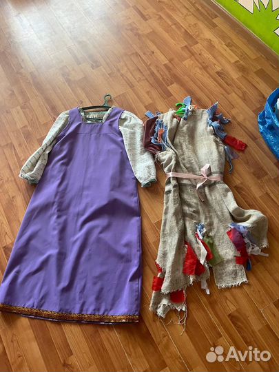 Костюмы народные женские