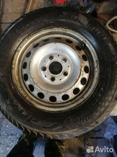 Yokohama C.Drive2 AC02B 215/65 R15