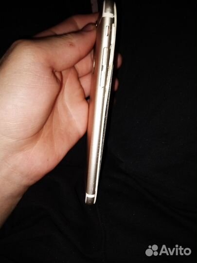 Телефон iPhone 6s