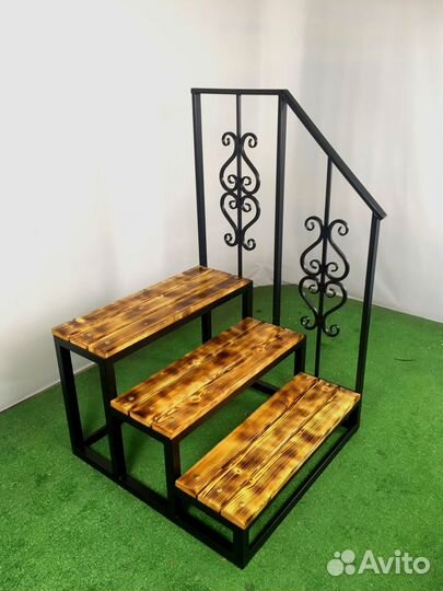 Крыльцо металлическое