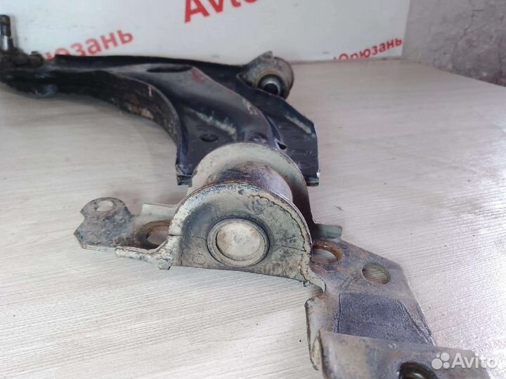 Рычаг левый Fiat Albea