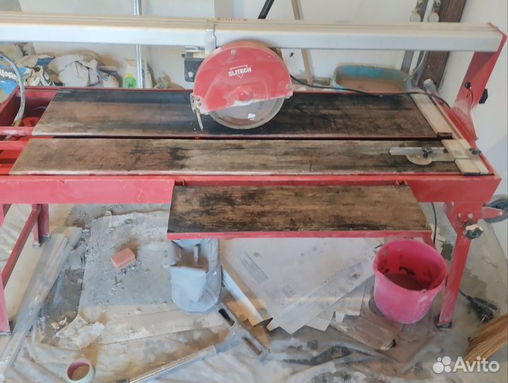 Плиткорез электрический водяной 1200 бу