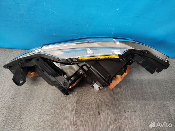 Фара правая Toyota Camry 7 хв50 11-17