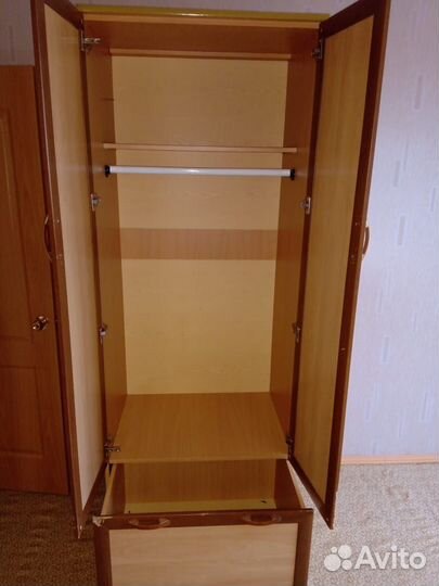 Шкаф распашной бу