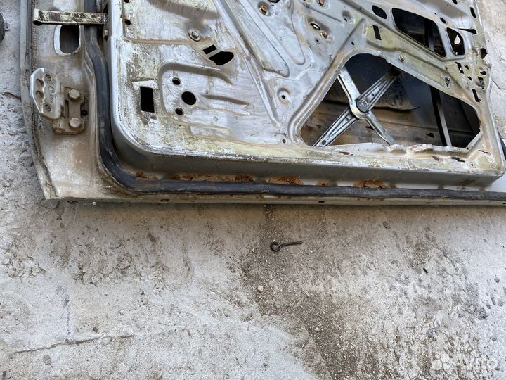 Дверь правая w124