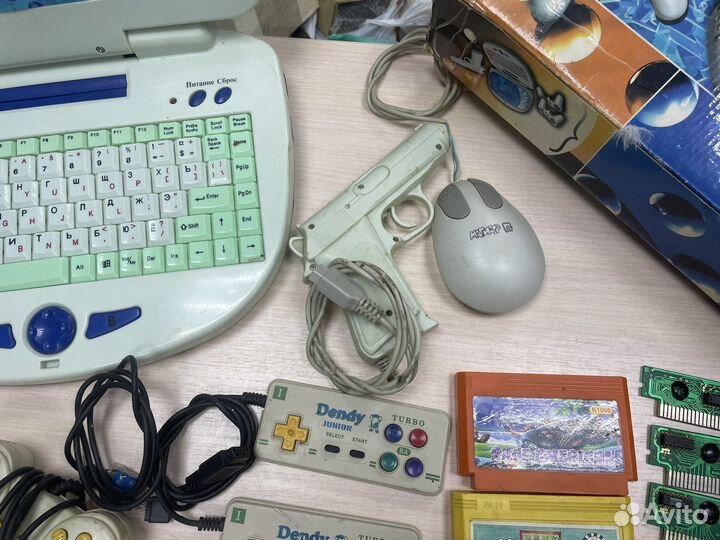 Игровая приставка Магистр Гений (Сзр)