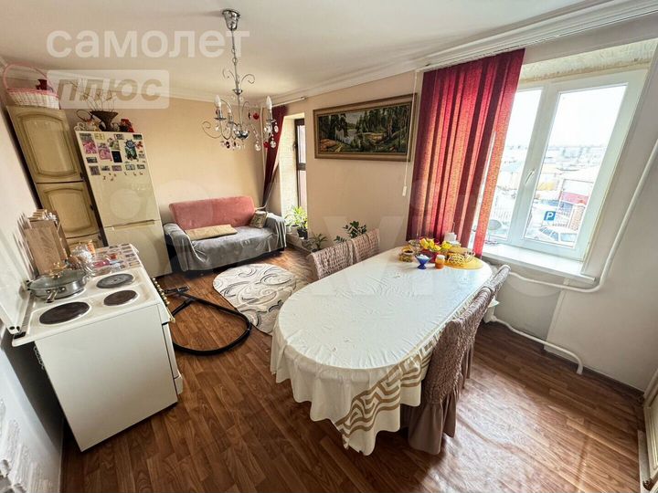 3-к. квартира, 85 м², 2/5 эт.